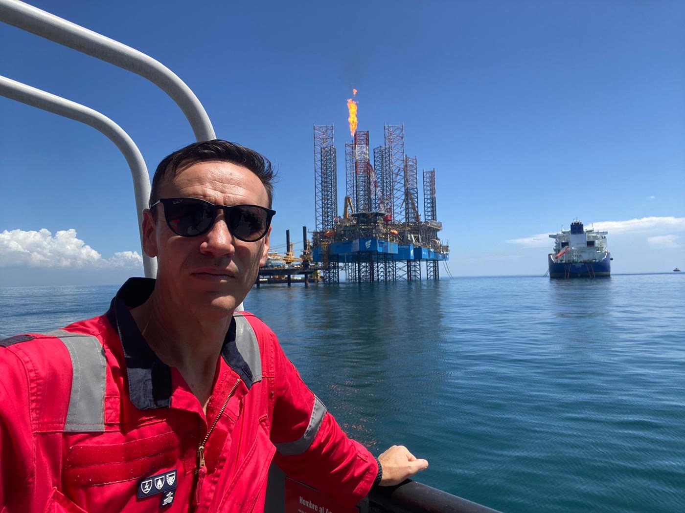 Geomar STS superintendent on site offshore